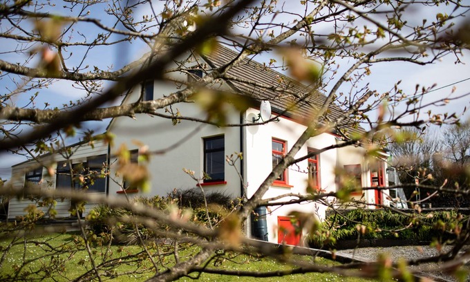 Doolin House | Quaint & Cosy Cottage in the heart of Doolin Village.