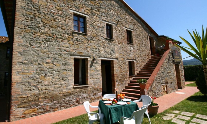 Collesanto Apartment | Quaint Cottage in Magione with Swimming Pool