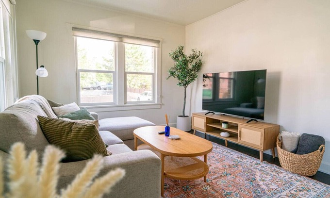 Central City Apartment | Quaint & Cozy SLC Apartment near Trolley Square
