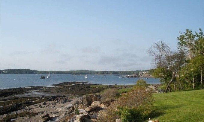Mid-Coast and Islands Cottage | Quaint Guest Cottage Overlooking Potts Harbor