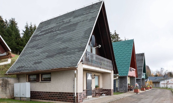 Trusetal House | Quaint Holiday Home with Private Balcony in Trusetal
