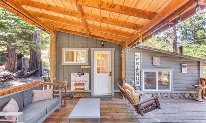 Idyllwild Cabin | Quaint Idyllwild Cabin: 1/2 Mi to Trailhead!