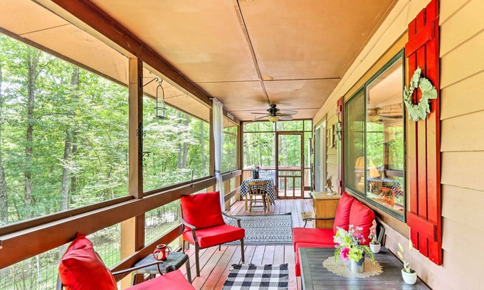 Murphy Cabin | Quaint Murphy Cabin in Serene Wooded Setting!