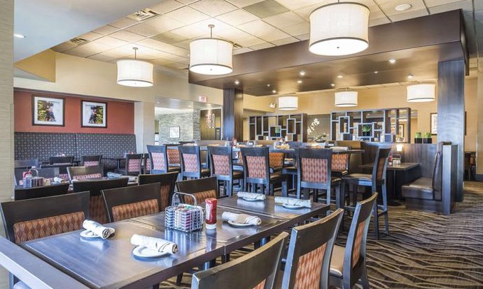Fort McMurray Hotel | Quality Hotel and Conference Centre Fort McMurray