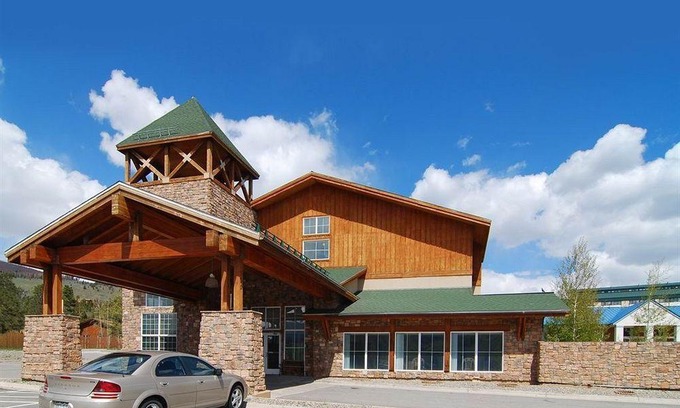 Silverthorne Hotel | Quality Inn and Suites Summit County