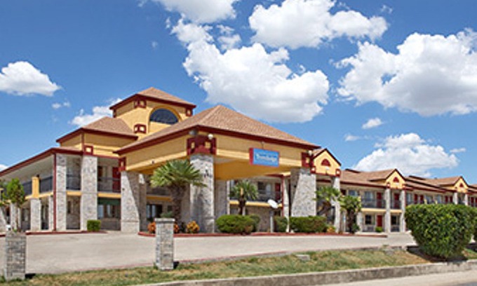 Arena District Hotel | Quality Inn I-10 East Near at&T Center