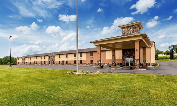 Newton Hotel | Quality Inn Newton