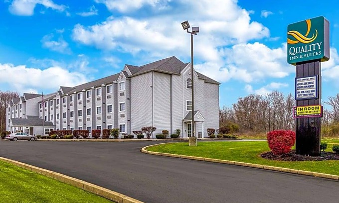 North Lima Hotel | Quality Inn & Suites North Lima - Boardman