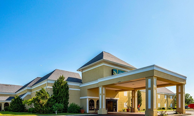Coldwater Hotel | Quality Inn & Suites Coldwater