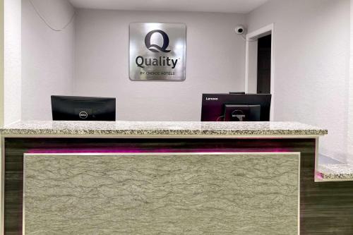 Columbus Hotel | Quality Inn & Suites Columbus West