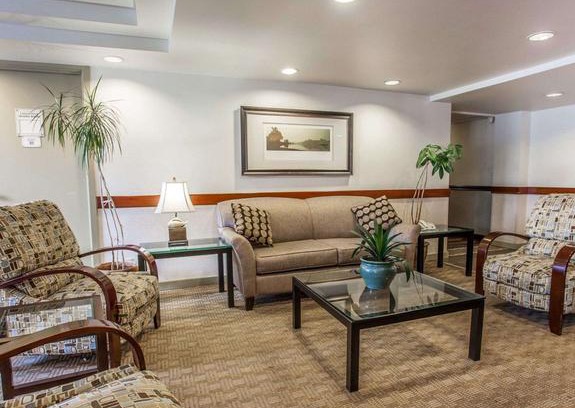 Silver Lake Hotel | Quality Inn & Suites Everett Seattle