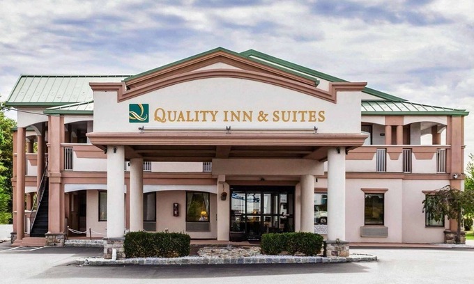 Milford Hotel | Quality Inn & Suites Quakertown - Allentown