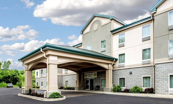 Fishkill Hotel | Quality Inn & Suites Fishkill South near I-84