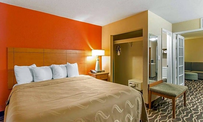 San Antonio Hotel | Quality Inn & Suites I-35 - near ATT Center