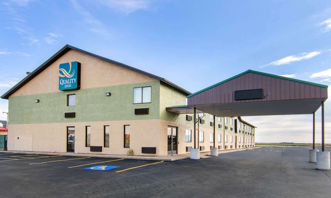 Russell Hotel | Quality Inn