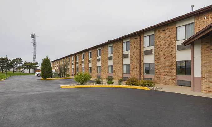 Waverly Hotel | Quality Inn Waverly