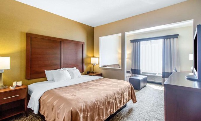 Corbin Hotel | Quality Suites - Corbin