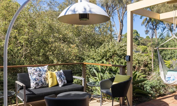 Portsea House | Quarterdeck - Picturesque location close to Shelley Beach!