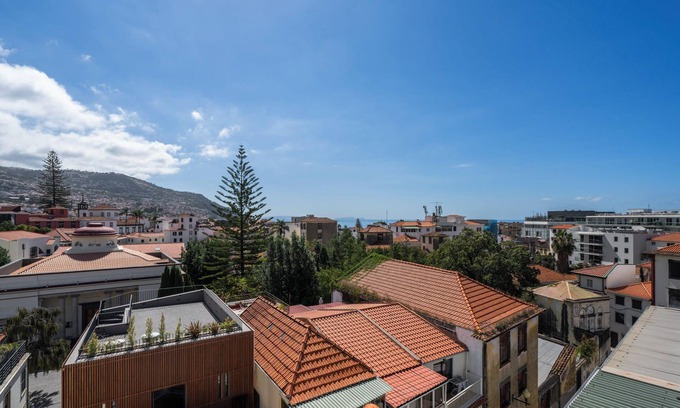 Sao Pedro Apartment | Quebra Costas I – A Refuge with Panoramic Views