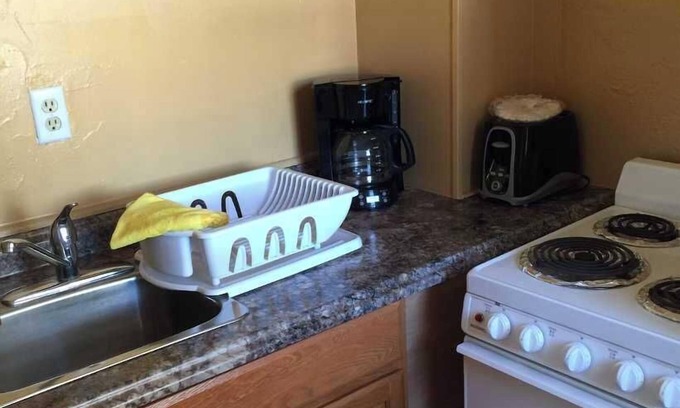 Pompano Beach Hotel | Queen one bedroom on the 2nd floor.