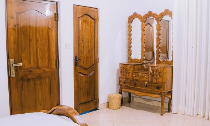 Katana Villa | Queen Room With Balcony View + 2 Single Size Beds