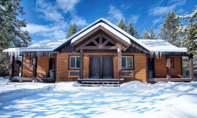 Island Park Cabin | Queen Suite at Ponds Lodge Cabin 31 Unit 4