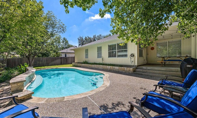 Round Rock House | Quick Access: Kalahari- Dell Diamond- Austin- 4Bdrm- 1Story with Pool & Games