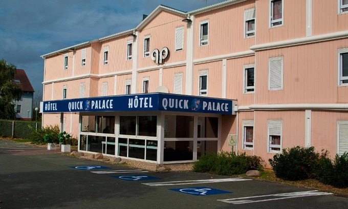 Chasseneuil-du-Poitou Hotel | Quick Palace Poitiers