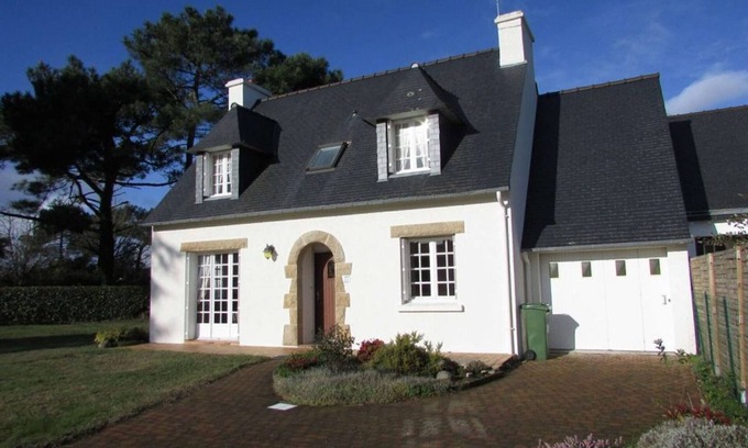 Erdeven Villa | Quiet 5-room house near beach with garden, pets allowed