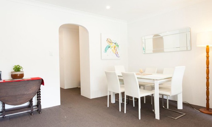 Cammeray Apartment | Quiet and bright apartment in leafy Cammeray
