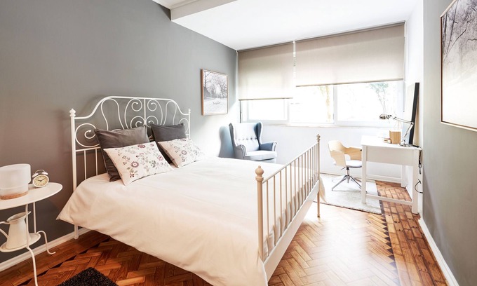 Sao Domingos de Benfica Apartment | Quiet and comfortable - New!