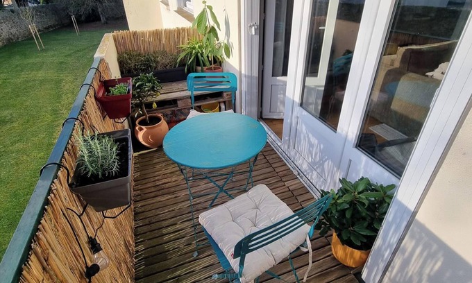 La Marne Apartment | Quiet apartment 5 minutes walk from downtown