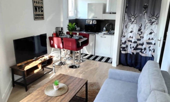 Nord - Gare Apartment | Quiet apartment *car park *near center & train station