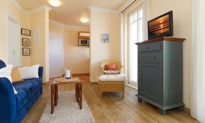 Kuhlungsborn Ost Apartment | Quiet apartment with large west-facing balcony for two - only 400 m to the Baltic Sea beach