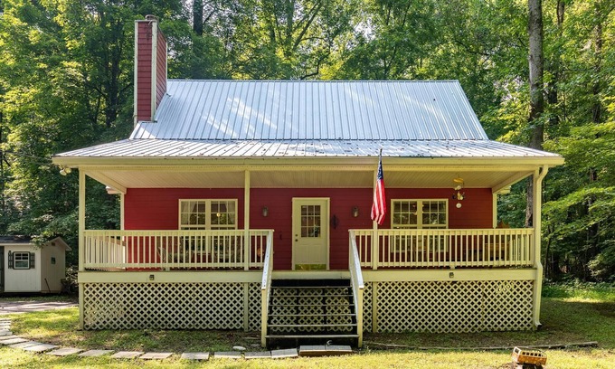 Marrowbone House | Quiet cottage surrounded by trees, just minutes from Nashville