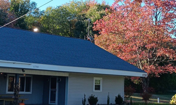 Corry House | Quiet Country, One Level Home, Self Check-In, 10 min from Corry