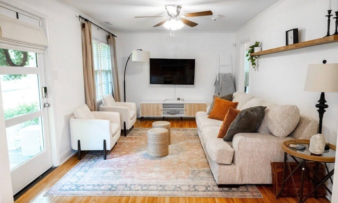 Memphis House | Quiet East Memphis Home