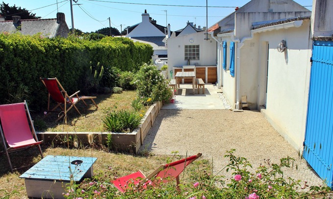 Saint-Pierre-Quiberon House | Quiet family home with enclosed garden, just a stone's throw from the sea!