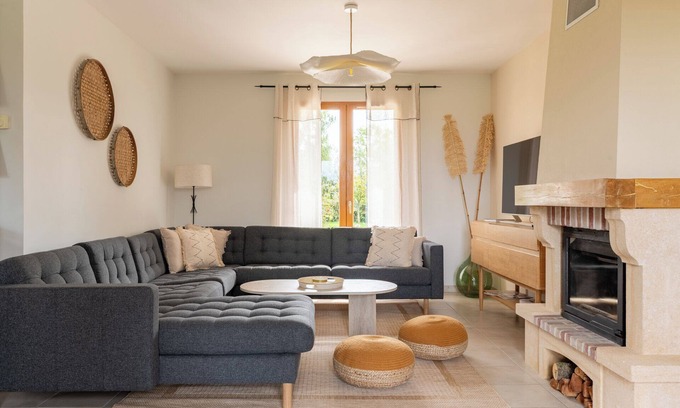 Le Mesnil-Lieubray Villa | Quiet, modern family cocoon 1h30 from Paris. Sleeps 12, ideal for families