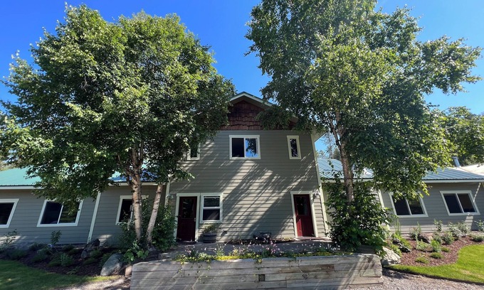 West Glacier Cabin | Quiet multi-family large home only 4 miles from Glacier National Park's entrance