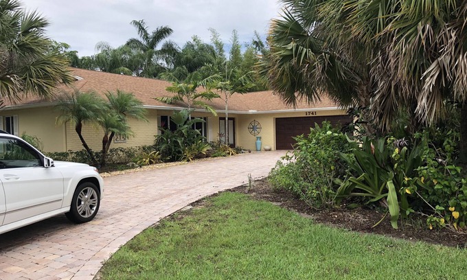 North River Shores House | Quiet Neighborhood Pool Home Close To Everything