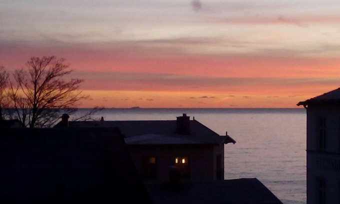 Sassnitz Apartment | Quiet, solid and very spacious apartment in the picturesque old town.