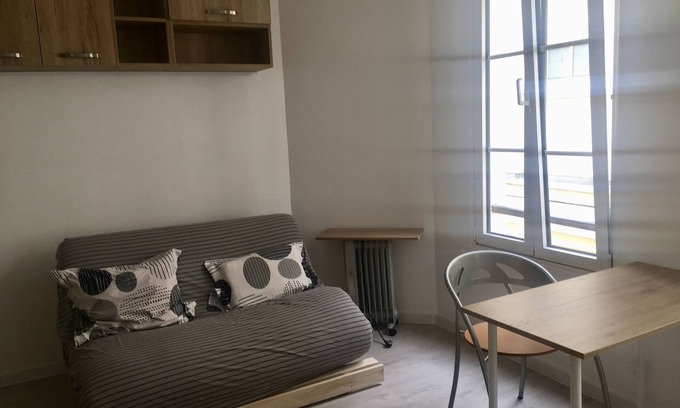 Quartier Saint-Ambroise Apartment | Quiet studio in the lively Oberkampf district