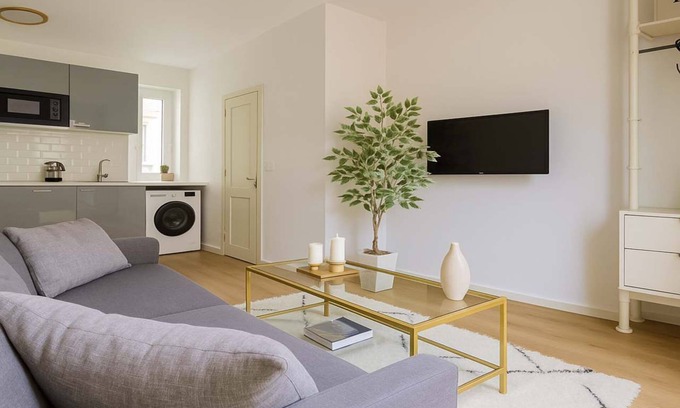 Batignolles Apartment | Quiet studio near Parc Monceau