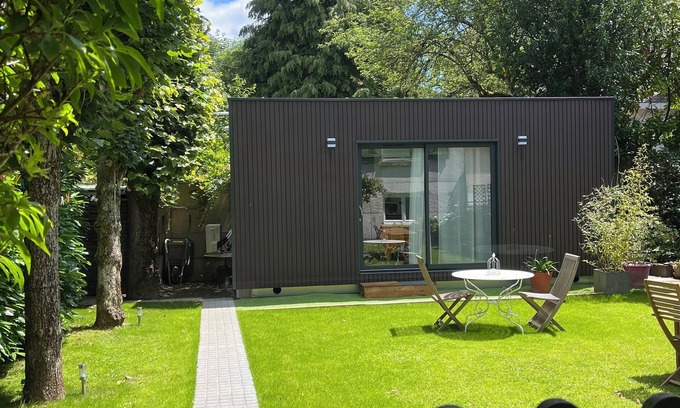 Vaucresson House | Quiet studio near Versailles and Paris (30 minutes by direct train)