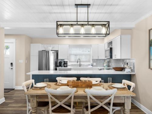 Fort Walton Beach - Destin Apartment | Quiet Surf Townhomes II #3 by Newman-Dailey