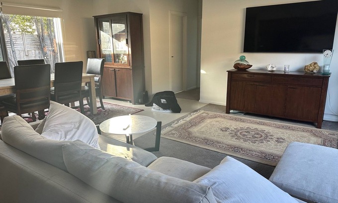 Mount Martha Villa | Quiet Villa just moments from the beach and close to Mornington and the wineries