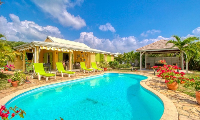 Sainte-Anne Villa | Quiet villa with swimming pool (MQSA27)