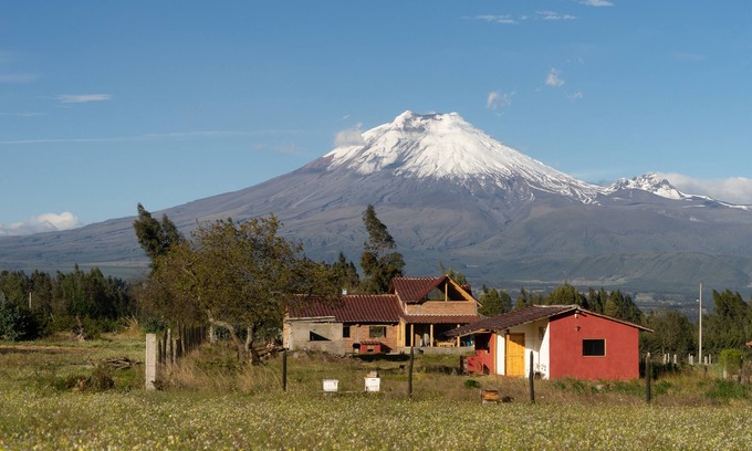 Cotopaxi Cabin | Quinta Los Duendes with view of the Cotopaxi Volcano