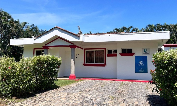 Los Cobanos House | Quinta Luna Mar, Residencial Las Veraneras